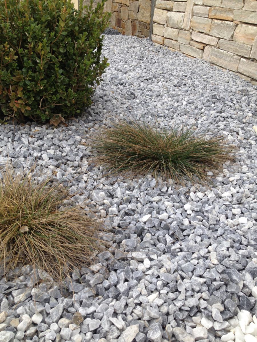 Gravillon concassé 8/16 teinte ice blue sac de 25 kg