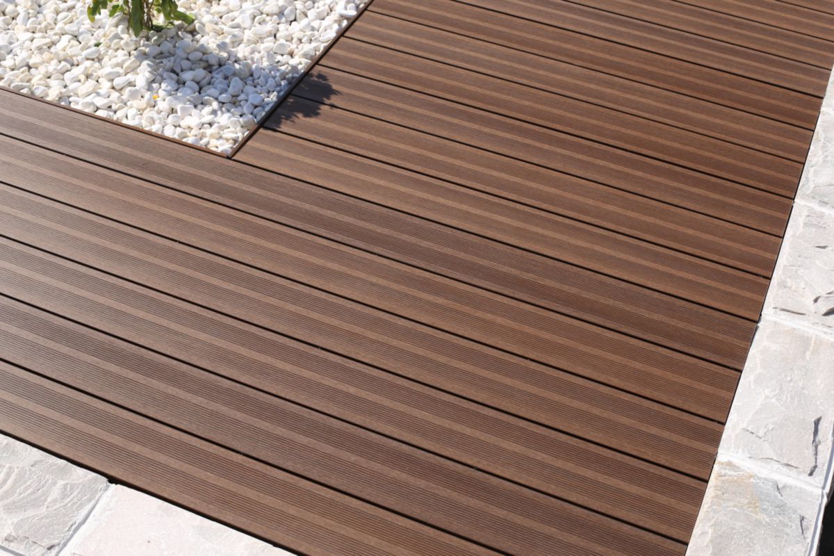 Lame de terrasse bois composite coextrudé Patio  brun  22,5x145 mm